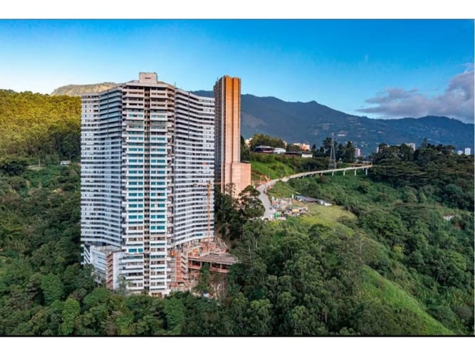 Apartamento de 3 alcobas en venta en Altos Del Poblado, Medellín, 97 m² · foto 16 de 18