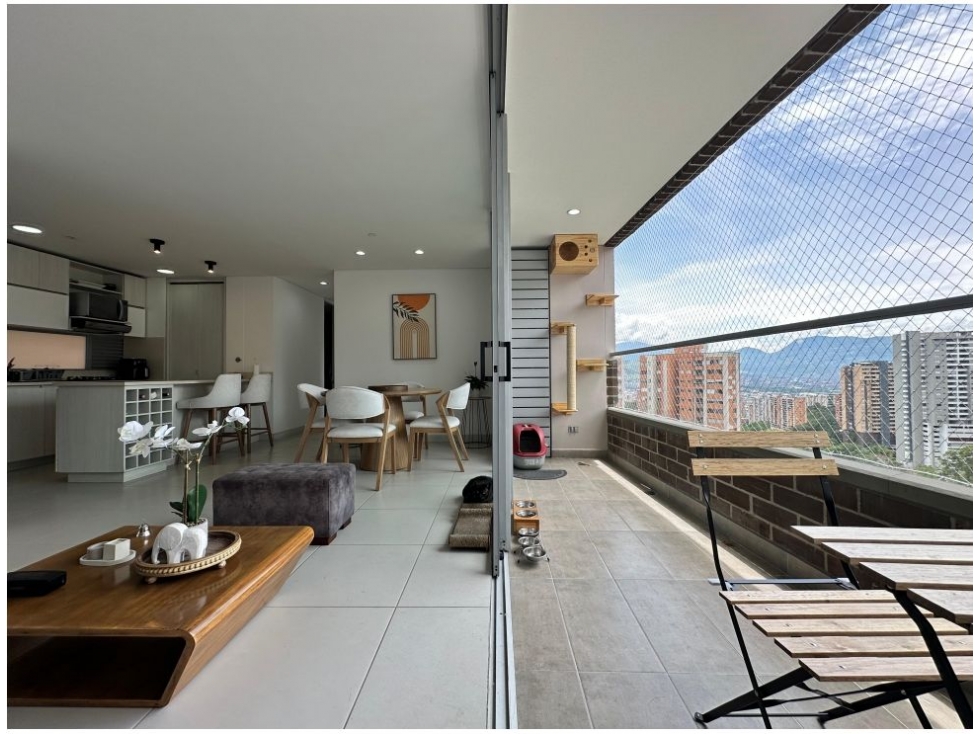 Apartamento en venta en Cumbres, Envigado · foto 2 de 22
