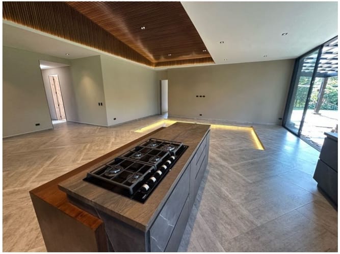Casa de 4 alcobas en venta en Llano Grande, Rionegro, 525 m² · foto 11 de 24
