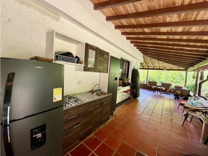 Casa de 5 alcobas en venta en Loma El Atravesado, Envigado, 390 m² · foto 21 de 24