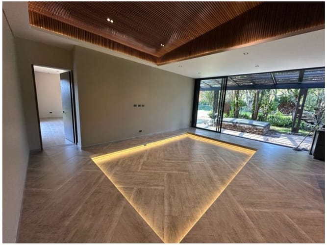 Casa de 4 alcobas en venta en Llano Grande, Rionegro, 525 m² · foto 15 de 24
