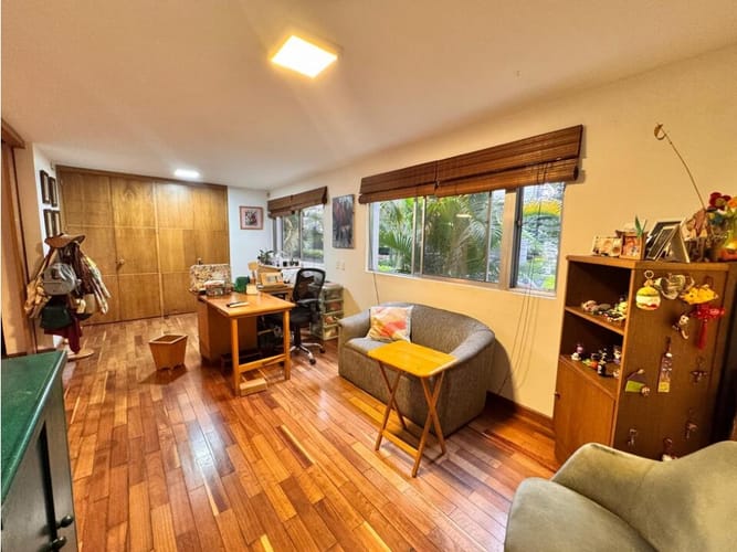 Apartamento de 3 alcobas en venta en El Tesoro, Medellín, 230 m² · foto 12 de 19