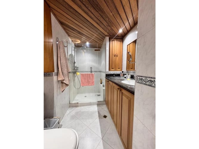 Apartamento de 3 alcobas en venta en El Tesoro, Medellín, 230 m² · foto 15 de 19