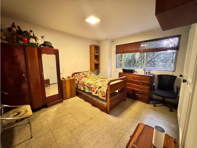 Apartamento de 3 alcobas en venta en El Tesoro, Medellín, 230 m² · foto 16 de 19