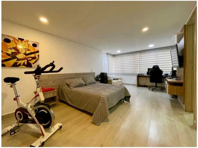 Casa de 4 alcobas en venta en Loma De San Jose, Medellín, 696 m² · foto 20 de 24