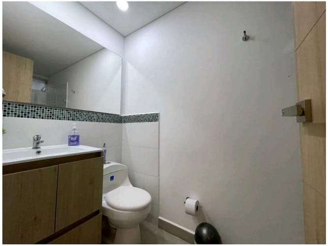 Casa de 4 alcobas en venta en Loma De San Jose, Medellín, 696 m² · foto 23 de 24