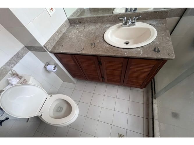 Apartamento de 3 alcobas en venta en El Tesoro, Medellín, 123 m² · foto 2 de 20