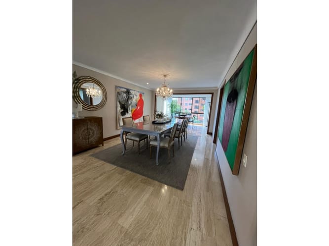 Apartamento de 3 alcobas en venta en El Poblado, Medellín, 292 m² · foto 3 de 6