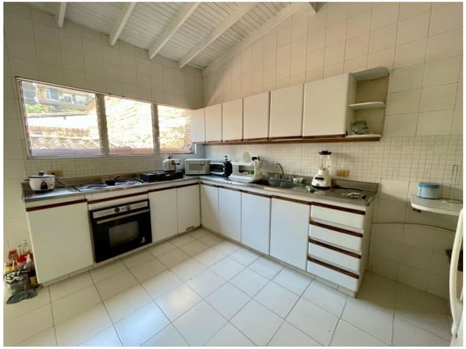 Apartamento de 4 alcobas en venta en Conquistadores, Medellín, 340 m² · foto 13 de 13