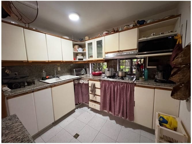 Casa en venta en Loma De Las Brujas, Envigado · foto 4 de 12