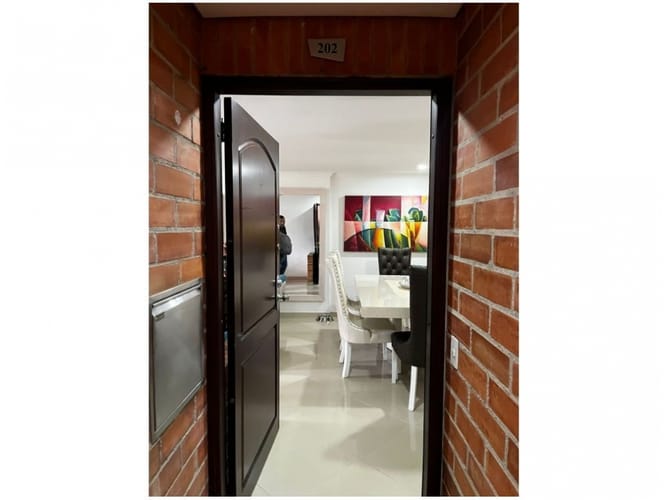 Apartamento de 3 alcobas en venta en La Castellana, Medellín, 175 m² · foto 15 de 20