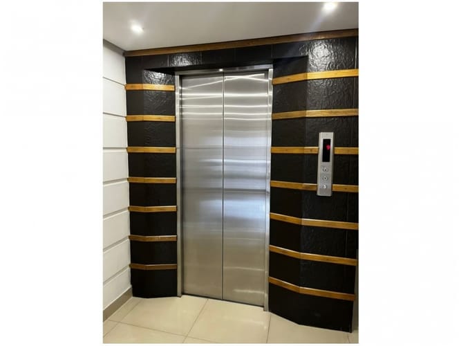 Apartamento de 3 alcobas en venta en La Castellana, Medellín, 175 m² · foto 20 de 20