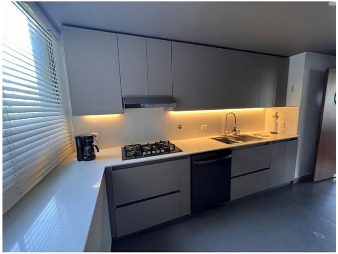 Apartamento de 4 alcobas en venta en Los Balsos, Medellín, 212 m² · foto 3 de 15