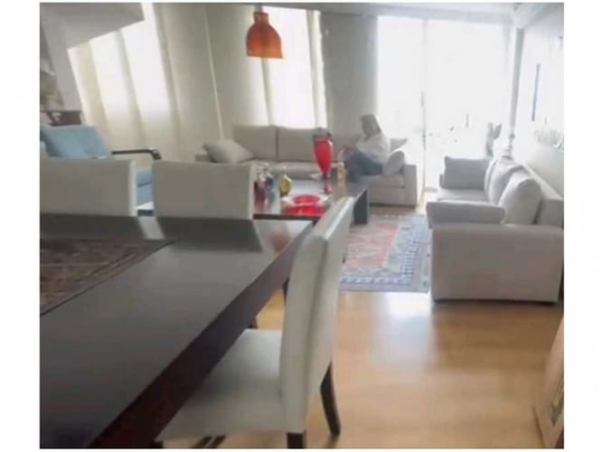 Apartamento de 3 alcobas en venta en La Florida, Medellín, 201 m² · foto 4 de 24