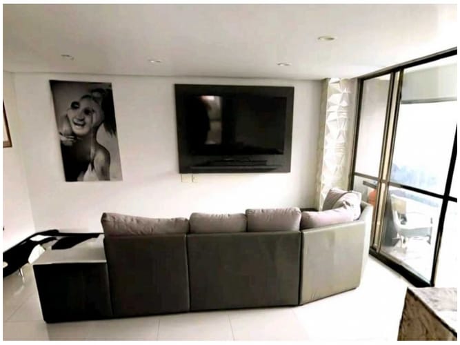 Apartamento en venta en El Poblado, Medellín · foto 6 de 10