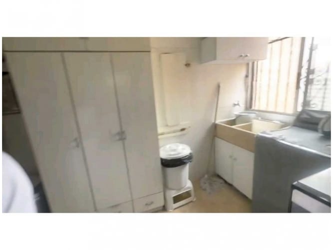 Apartamento de 3 alcobas en venta en La Florida, Medellín, 201 m² · foto 9 de 24