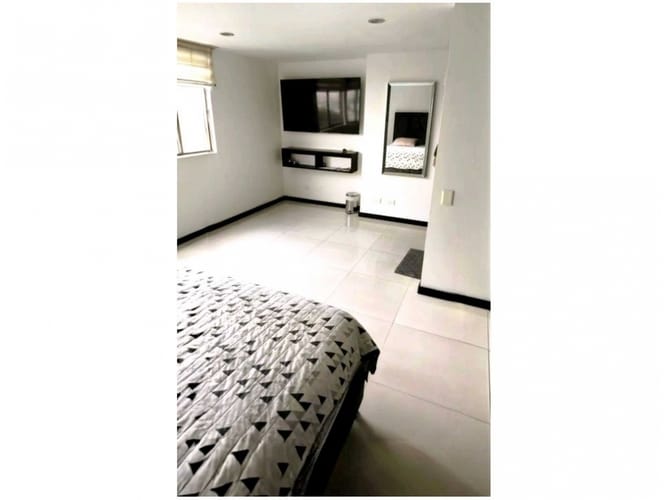 Apartamento en venta en El Poblado, Medellín · foto 8 de 10