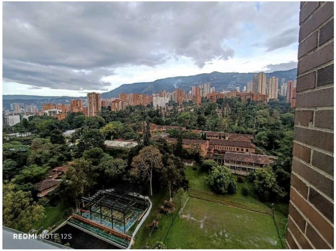 Apartamento de 2 alcobas en venta en Los Balsos, Medellín, 120 m² · foto 3 de 24