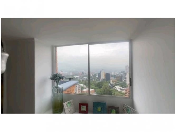 Apartamento de 3 alcobas en venta en La Florida, Medellín, 201 m² · foto 22 de 24