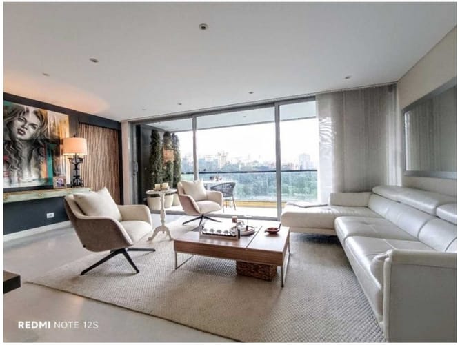 Apartamento de 2 alcobas en venta en Los Balsos, Medellín, 120 m² · foto 4 de 24