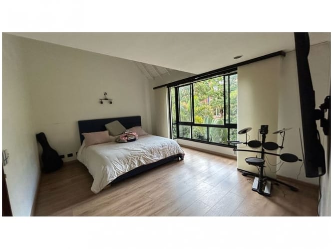 Casa de 4 alcobas en venta en El Diamante No. 2, Medellín, 223 m² · foto 13 de 24