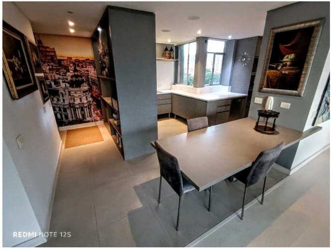 Apartamento de 2 alcobas en venta en Los Balsos, Medellín, 120 m² · foto 8 de 24