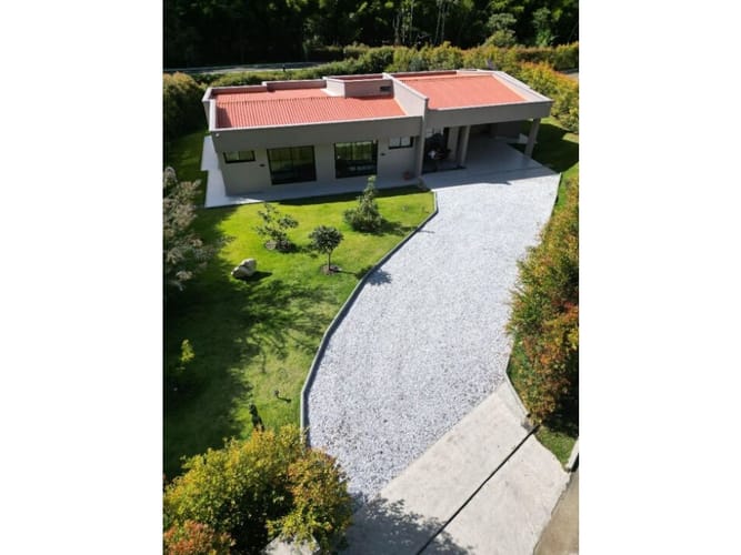 Casa de 3 alcobas en venta en Llano Grande, Rionegro, 236 m² · foto 7 de 24