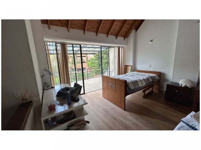 Casa de 4 alcobas en venta en El Diamante No. 2, Medellín, 223 m² · foto 15 de 24