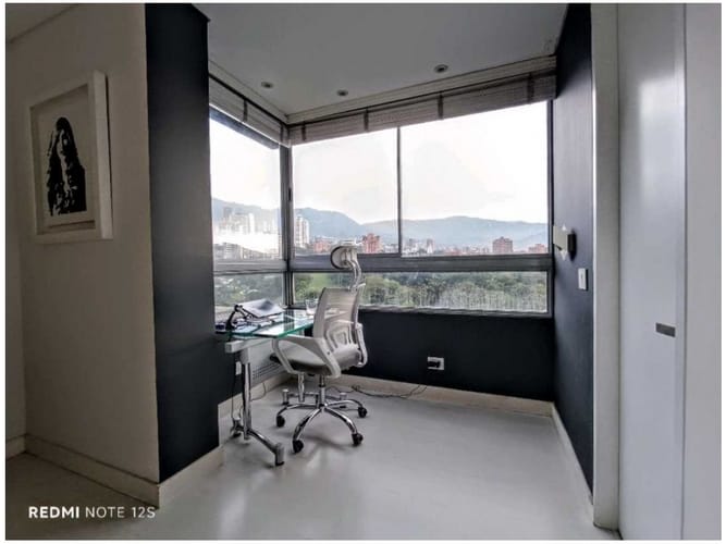 Apartamento de 2 alcobas en venta en Los Balsos, Medellín, 120 m² · foto 12 de 24