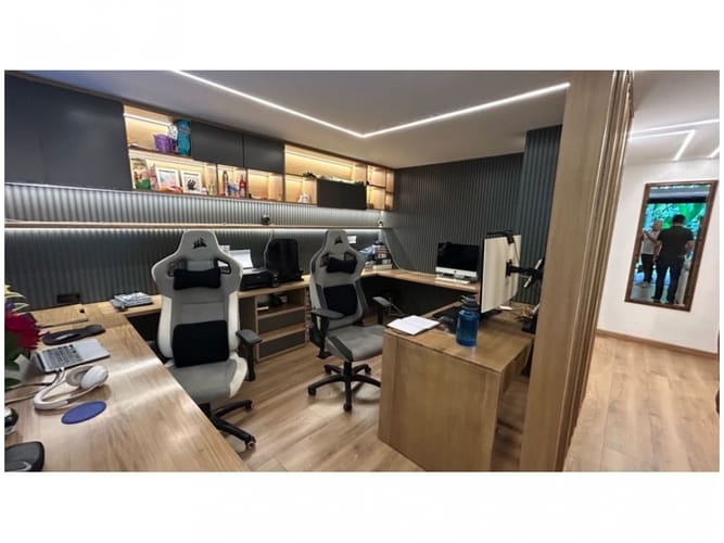 Casa de 4 alcobas en venta en El Diamante No. 2, Medellín, 223 m² · foto 22 de 24
