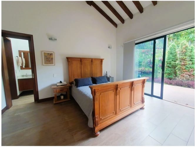 Casa de 7 alcobas en venta en Llano Grande, Rionegro, 704 m² · foto 12 de 16