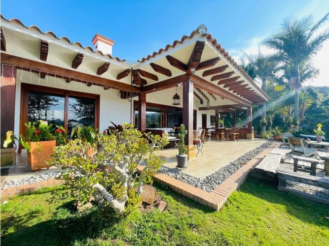 Casa de 3 alcobas en venta en Loma Del Escobero, Envigado · foto 4 de 16