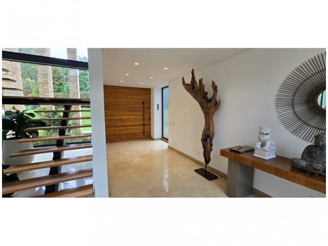 Casa de 4 alcobas en venta en El Portento, Medellín, 557 m² · foto 15 de 24
