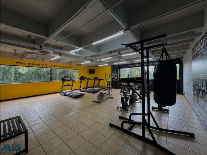 Apartamento de 3 alcobas en venta en Los Naranjos, Medellín, 134 m² · foto 4 de 24
