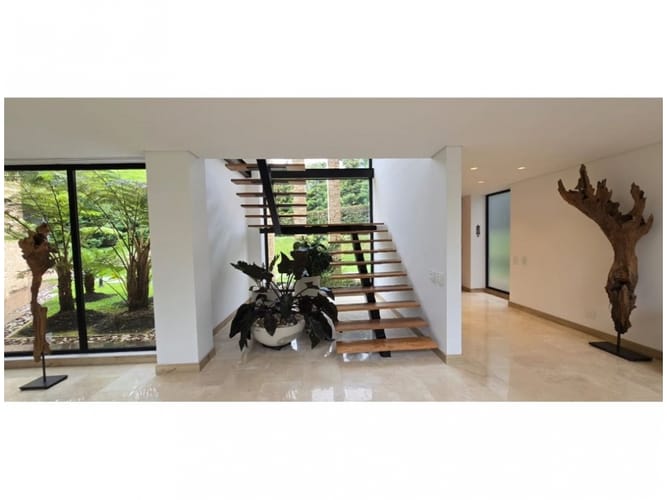 Casa de 4 alcobas en venta en El Portento, Medellín, 557 m² · foto 16 de 24