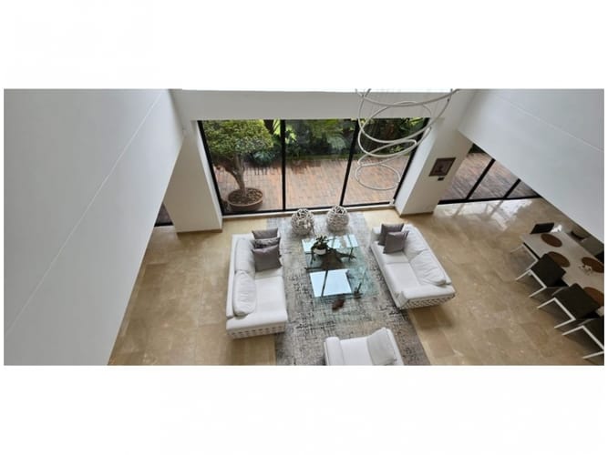 Casa de 4 alcobas en venta en El Portento, Medellín, 557 m² · foto 18 de 24