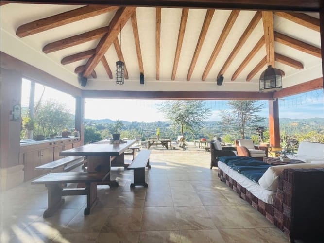 Casa de 3 alcobas en venta en Loma Del Escobero, Envigado · foto 8 de 16