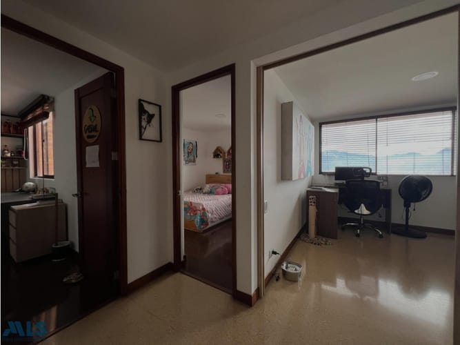 Apartamento de 3 alcobas en venta en Los Naranjos, Medellín, 134 m² · foto 8 de 24