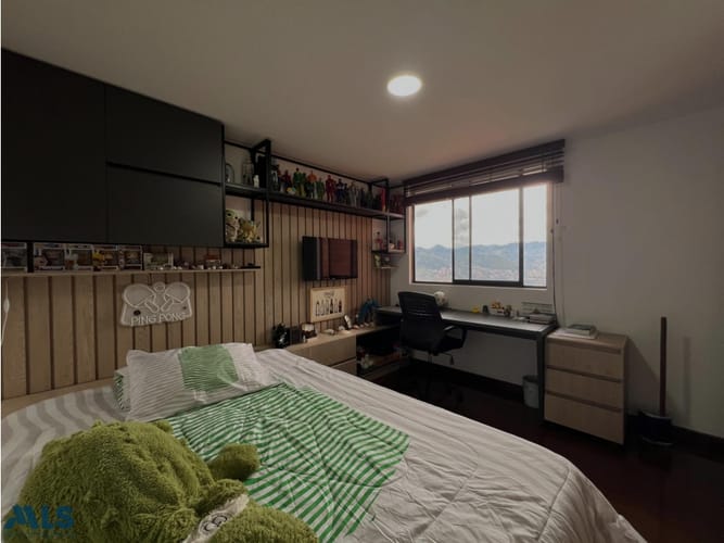 Apartamento de 3 alcobas en venta en Los Naranjos, Medellín, 134 m² · foto 13 de 24