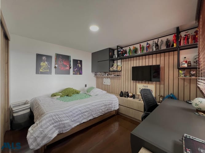 Apartamento de 3 alcobas en venta en Los Naranjos, Medellín, 134 m² · foto 14 de 24
