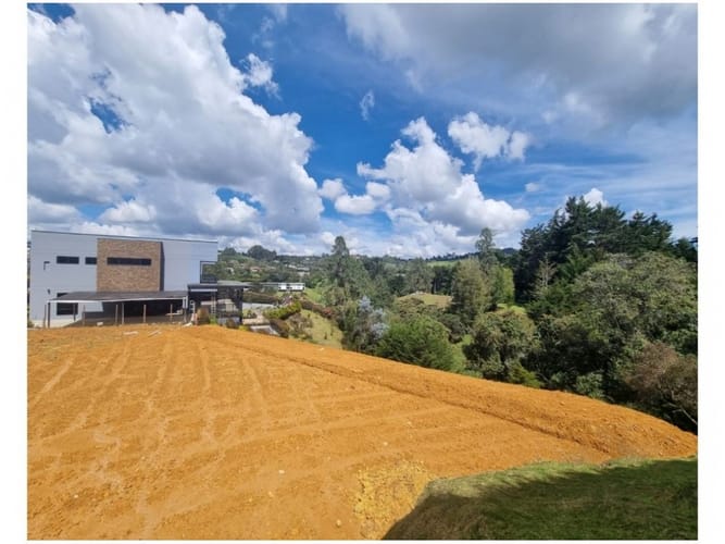 Lote en venta en Las Palmas, Envigado, 2363 m² · foto 3 de 5