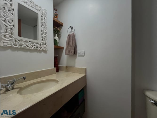 Apartamento de 3 alcobas en venta en Los Naranjos, Medellín, 134 m² · foto 22 de 24