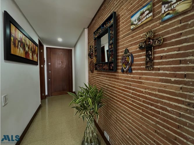 Apartamento de 3 alcobas en venta en Los Naranjos, Medellín, 134 m² · foto 24 de 24