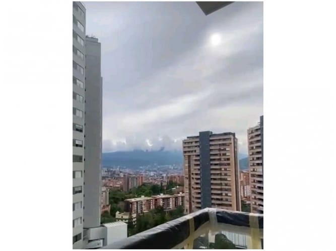 Apartamento de 2 alcobas en venta en Cumbres, Envigado, 96 m² · foto 9 de 13