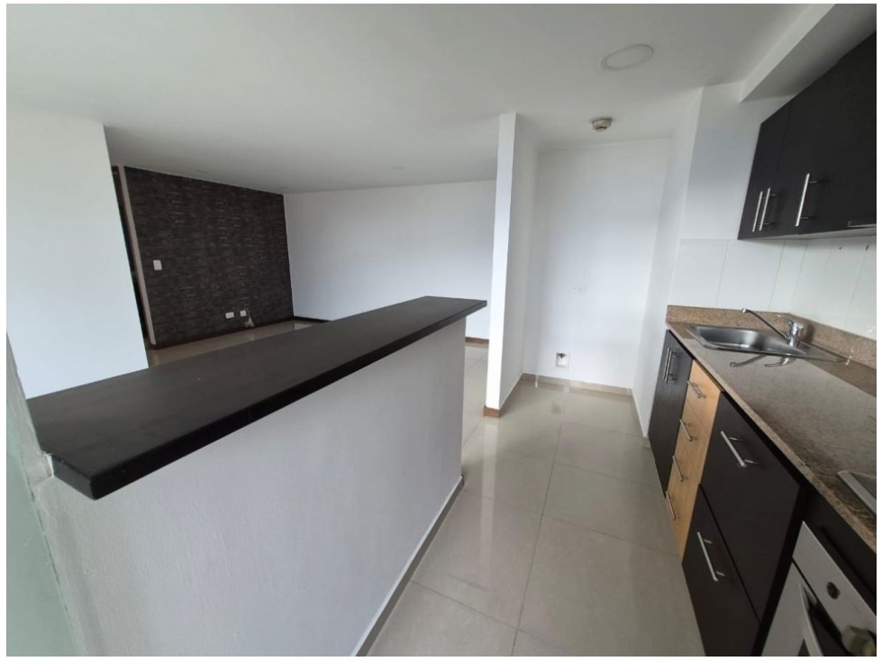 Apartamento en venta en La Abadia, Medellín · foto 2 de 13