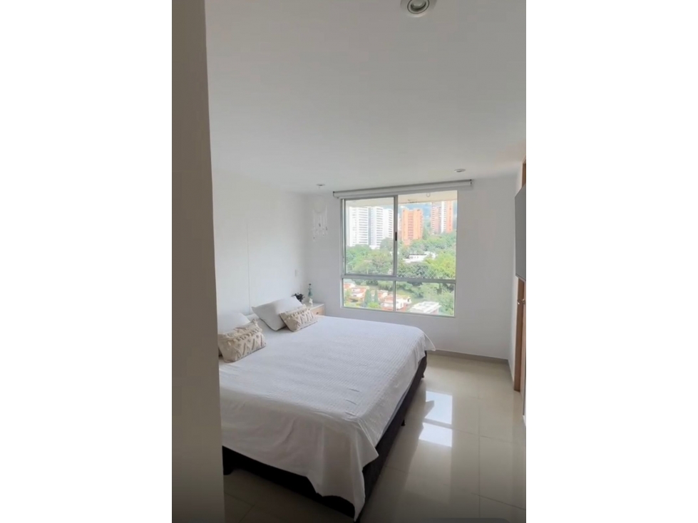 Apartamento en venta en Loma Del Esmeraldal, Envigado · foto 9 de 11