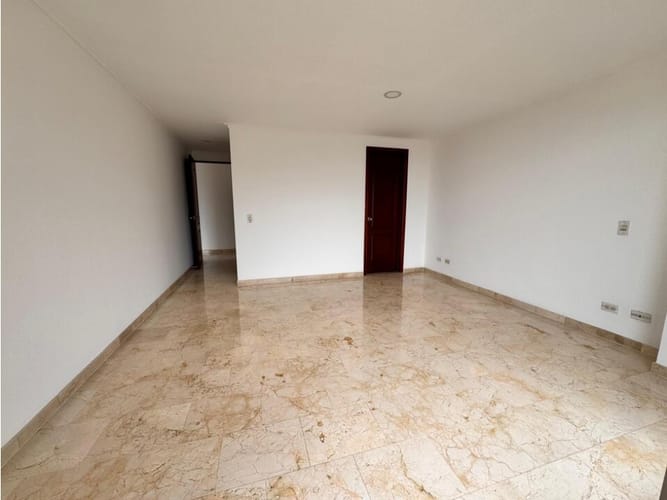 Apartamento de 3 alcobas en venta en Las Palmas, Medellín, 159 m² · foto 8 de 15