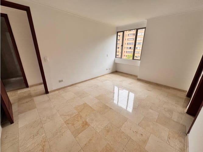 Apartamento de 3 alcobas en venta en Las Palmas, Medellín, 159 m² · foto 13 de 15