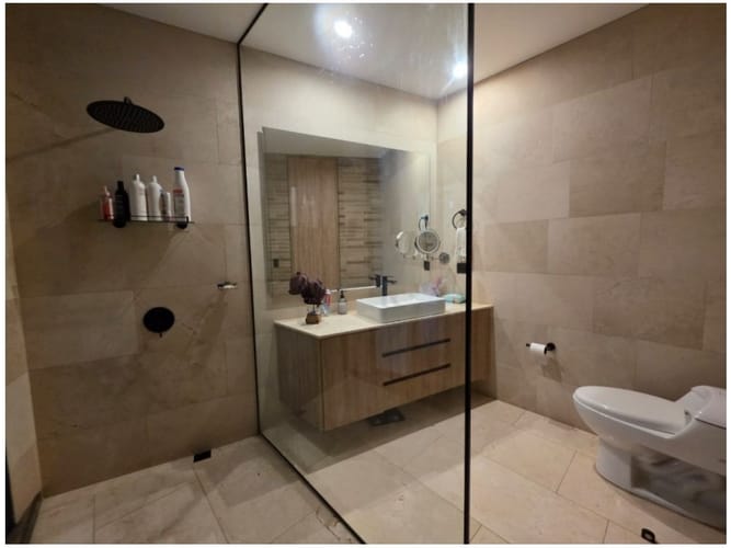 Apartaestudio en venta en El Poblado, Medellín, 112 m² · foto 14 de 24