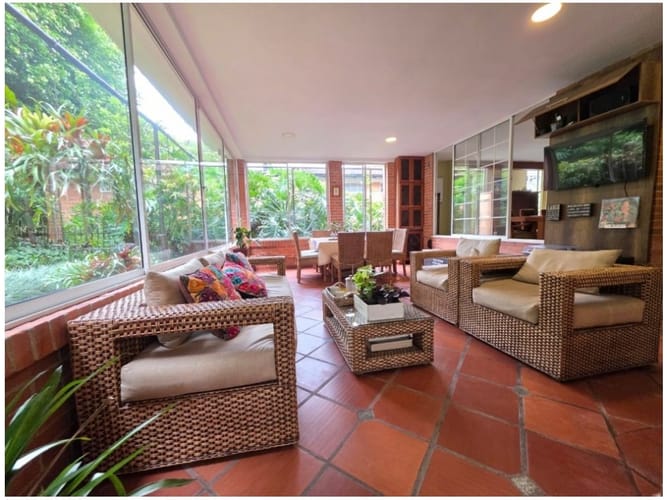 Casa en venta en Loma Benedictinos, Envigado · foto 5 de 24